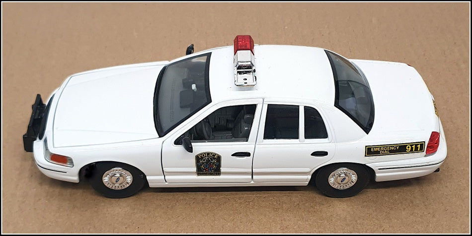 Classic Metal Works 1/24 Scale 191022F - Ford Crown Victoria Police - Montgomery