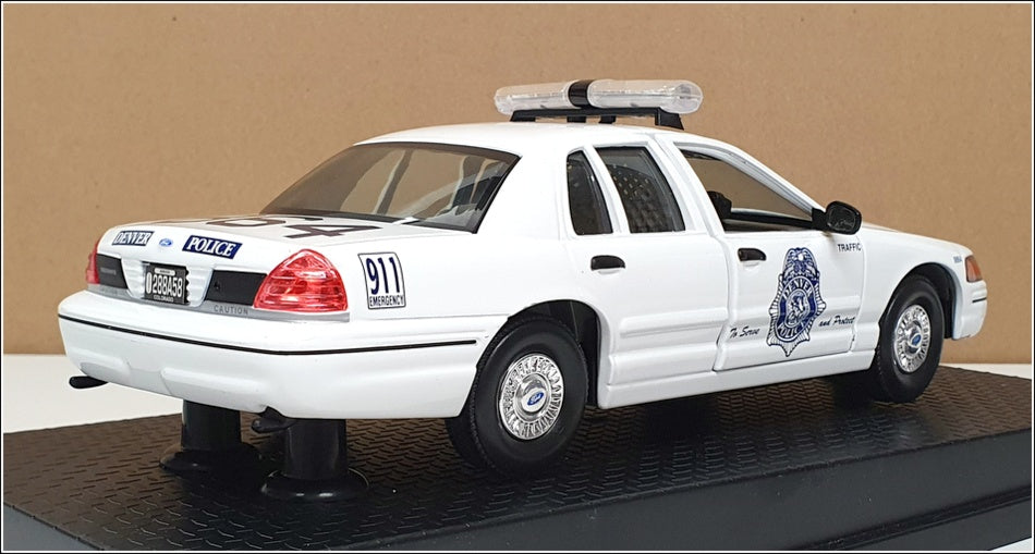 Classic Metal Works 1/24 Scale 23822H - Ford Crown Victoria Police - Denver