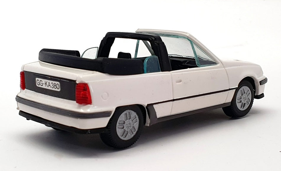 Gama Mini 1/43 Scale Diecast 1135 - Opel Kadette GSi Cabrio - White