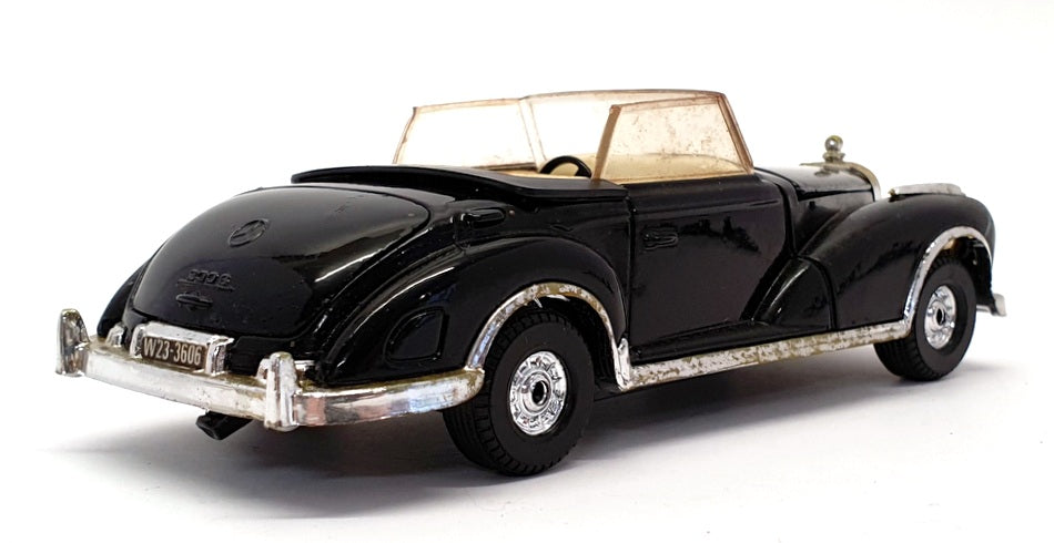 Corgi 13cm Long Diecast 805 - 1954 Mercedes Benz 300SC Cabrio - Black