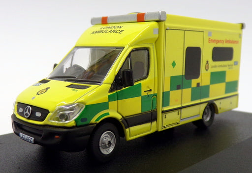 Oxford Diecast 1/76 Scale 76MA002 - Mercedes Benz Ambulance - London