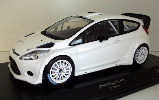 MINICHAMPS 1/18 - 151 110890 FORD FIESTA RS WRC STREET 2011 - WHITE