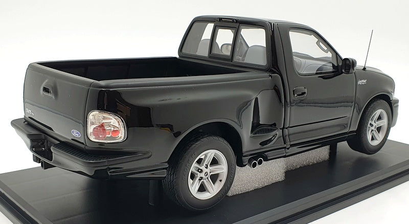 DNA Collectibles 1/18 Scale DNA000118 - Ford SVT F-150 Lightning - Black