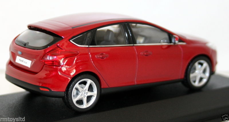 MINICHAMPS 1/43 - FFD FORD FOCUS DEEP RED FORD DEALERSHIP EDITION