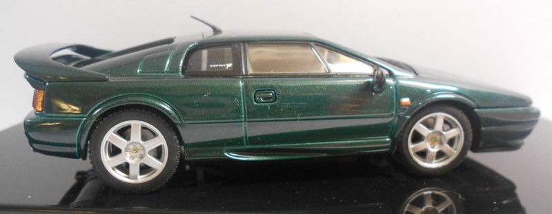 AutoArt 1/43 Scale Diecast AA55404 LOTUS ESPIRIT V8 1996 RACING GREEN