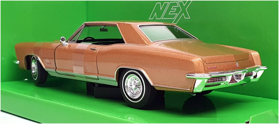 Welly NEX 1/24 Scale 24072W - 1965 Buick Riviera Gran Sport - Gold