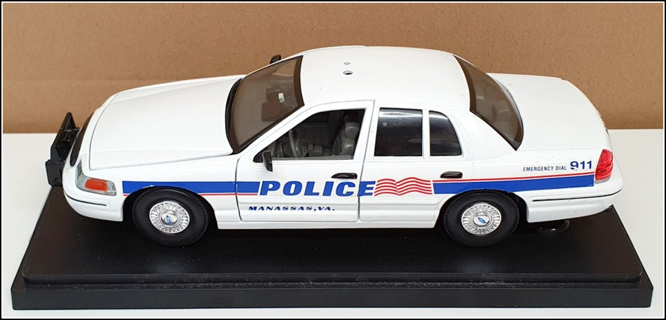 Classic Metal Works 1/24 Scale 25822I - Ford Crown Victoria Police - Manassas