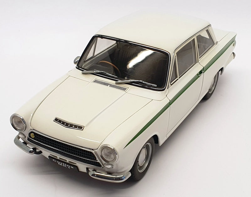 Autoart 1/18 Scale Diecast 75331 - Lotus Cortina Mk1 - White / Green