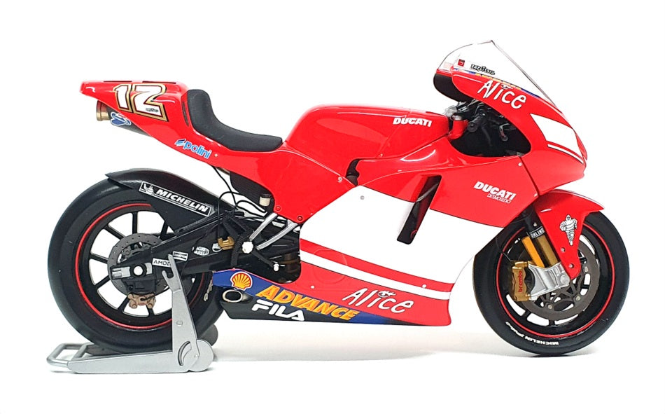 Minichamps 1/12 Scale 122 040012 - Ducati Desmosedici Troy Bayliss