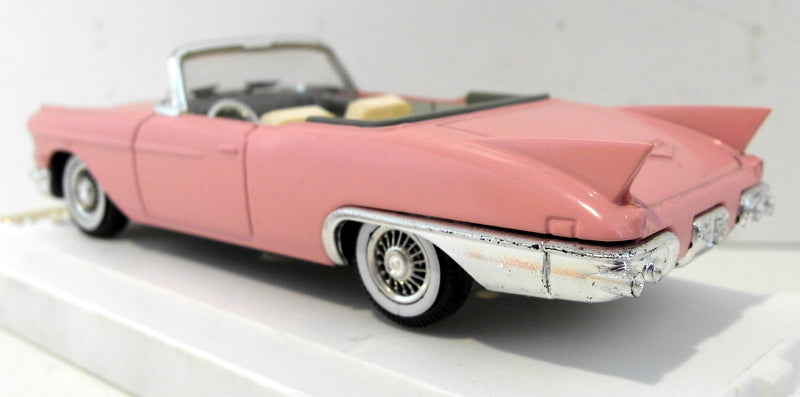 Solido - 1/43 Scale diecast - 4500 Cadillac Biarritz Cabriolet Pink