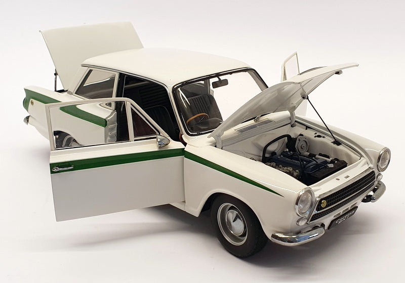 Autoart 1/18 Scale Diecast 75331 - Lotus Cortina Mk1 - White / Green