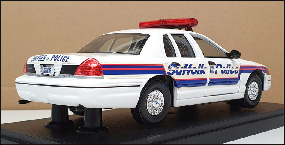 Classic Metal Works 1/24 Scale 26822H - Ford Crown Victoria Police - Suffolk