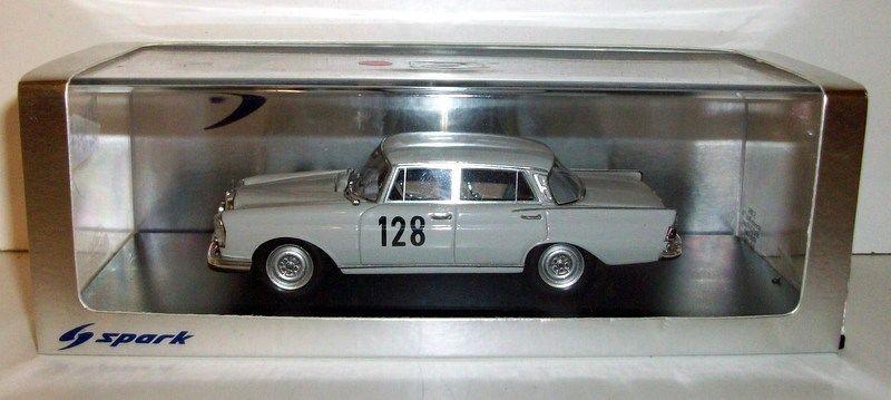 Spark 1/43 Scale - S1004 Mercedas Benz 220 SE #128 Winner Monte Carlo rally 1980