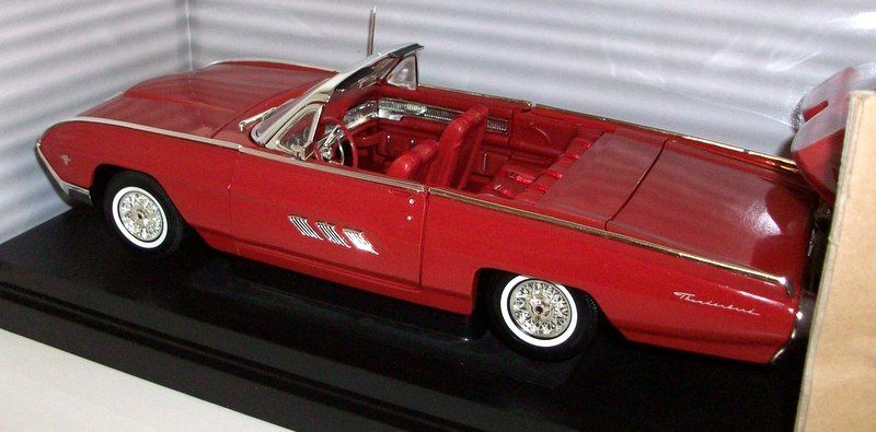 Ertl 1/18 Scale - 33716 1963 Ford Thunderbird Sports Roadster - Red