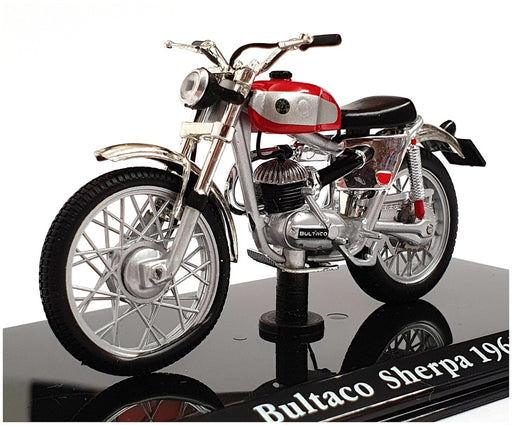 Atlas Editions 1/24 Scale Motorbike 4 658 129 - 1965 Bultaco Sherpa - Red/Silver