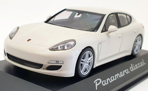 Minichamps 1/43 Scale 0200090 - Porsche Panamera Diesel - White