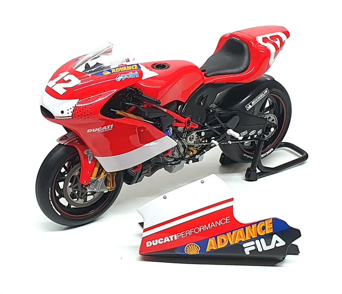 Minichamps 1/12 Scale 122 031412 - Ducati Desmosedici T. Bayliss MotoGP  2003 — R.M.Toys Ltd