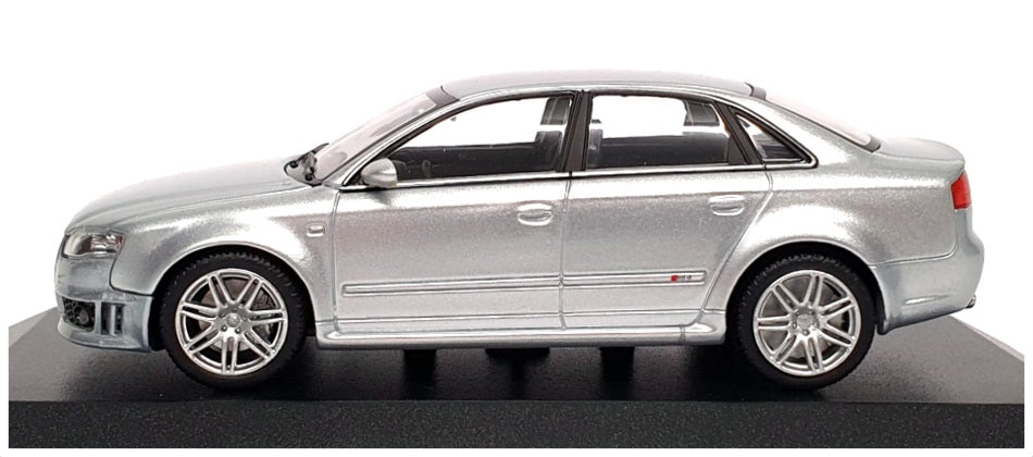 Maxichamps 1/43 Scale 940 014601 - 2004 Audi RS4 - Metallic Silver