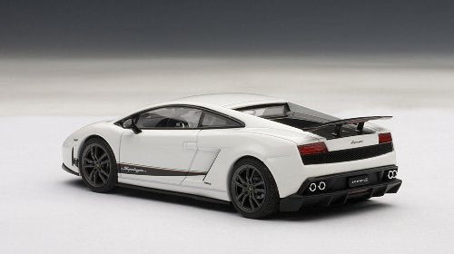 Autoart 1/43 Scale 54643 - Lamborghini Gallardo LP570-4 Superleggera - White