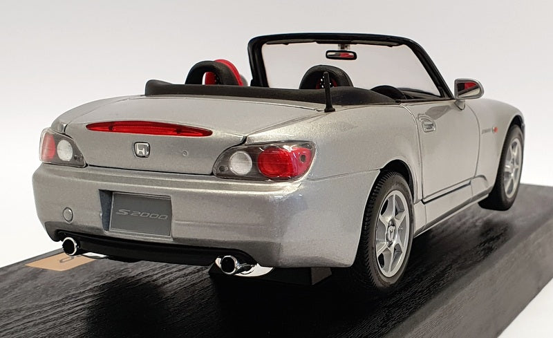 Maisto 1/18 Scale Diecast - 31879 Honda S2000 Roadster Japanese Version Silver