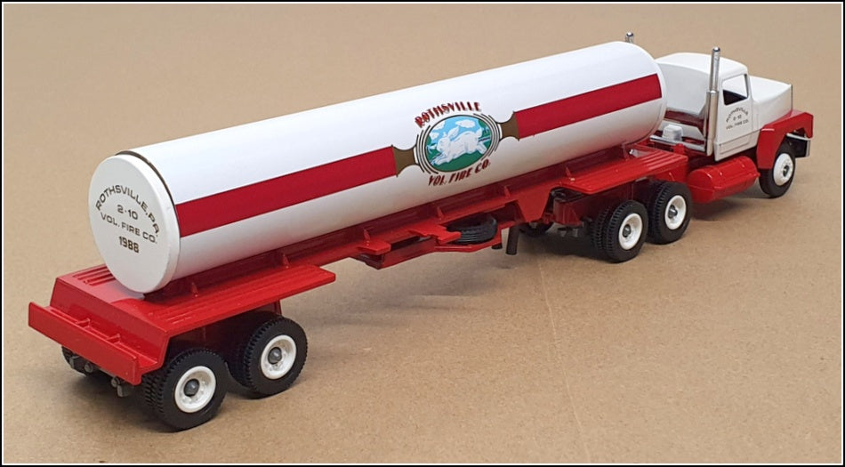 Winross 1/64 Scale WR021 - Ford Tanker Truck Rothsville Fire Co. - Red/White