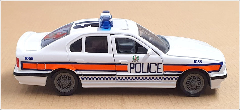 Corgi Appx 13cm Long Diecast 57801 - BMW 525i Hampshire Police - White