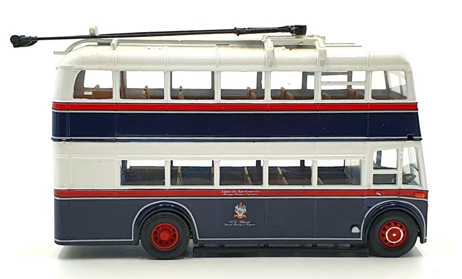 Corgi 1/50 Scale 34702 - Sunbeam W Utility Trolleybus - Ashton Under Lyne