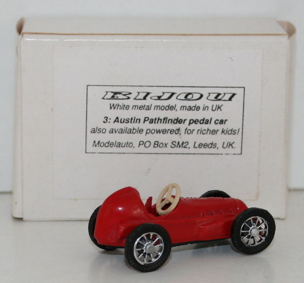 BIJOU MODELAUTO RAPIDE No. 3 - AUSTIN PATHFINDER PEDAL CAR - RED