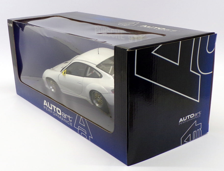 Autoart 1/18 Scale Model Car 77821 - Porsche 911 GT3R - White