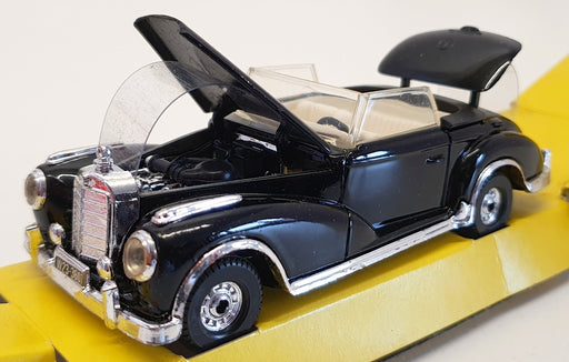 Corgi 13cm Long Model Car 805 - 1954 Mercedes Benz 300SC - Black