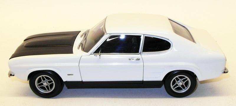 Minichamps 1/18 Scale Model 150 089078 - 1970 Ford Capri I RS 2600 - White/Black