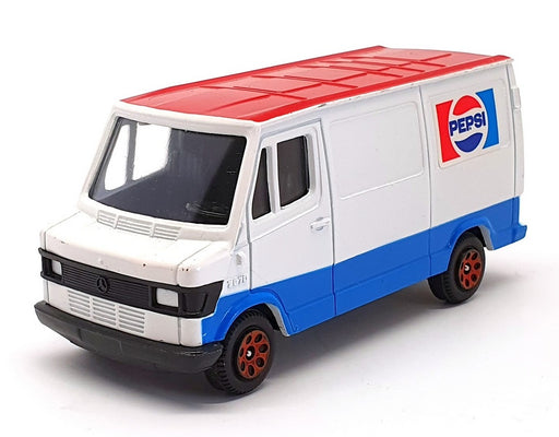 Corgi 10cm Long Diecast 0520011 - Mercedes Benz 207 D Van - Pepsi