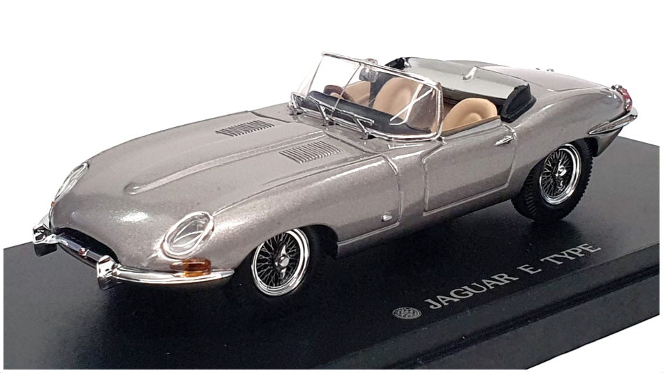 Kyosho 1/43 Scale Diecast 03061S - Jaguar E Type Roadster - Silver