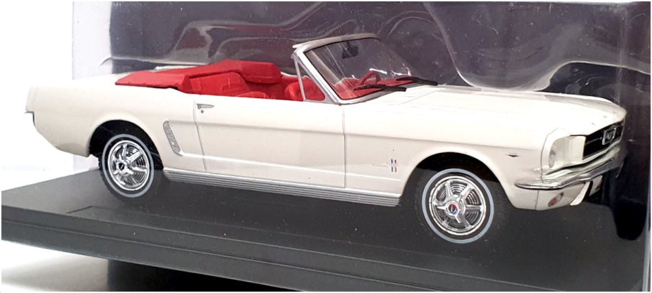 Hachette 1/24 Scale Diecast HT4822 - 1965 Ford Mustang Convertible - White