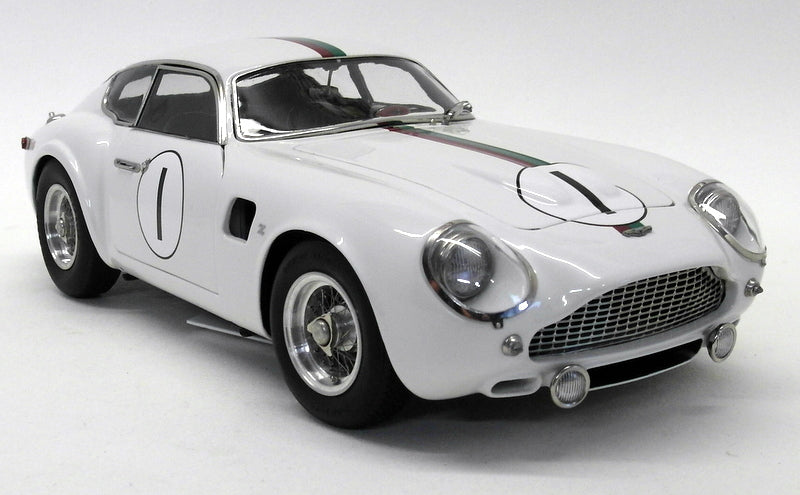 CMC 1/18 Scale Diecast - M-139 Aston Martin DB4 GT Zagato Le Mans 1961 #1