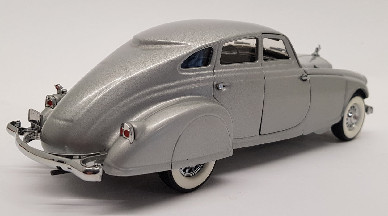 ビンテージ ダンバリーミント 1933 Pierce Silver Arrow 1/24 Diecast