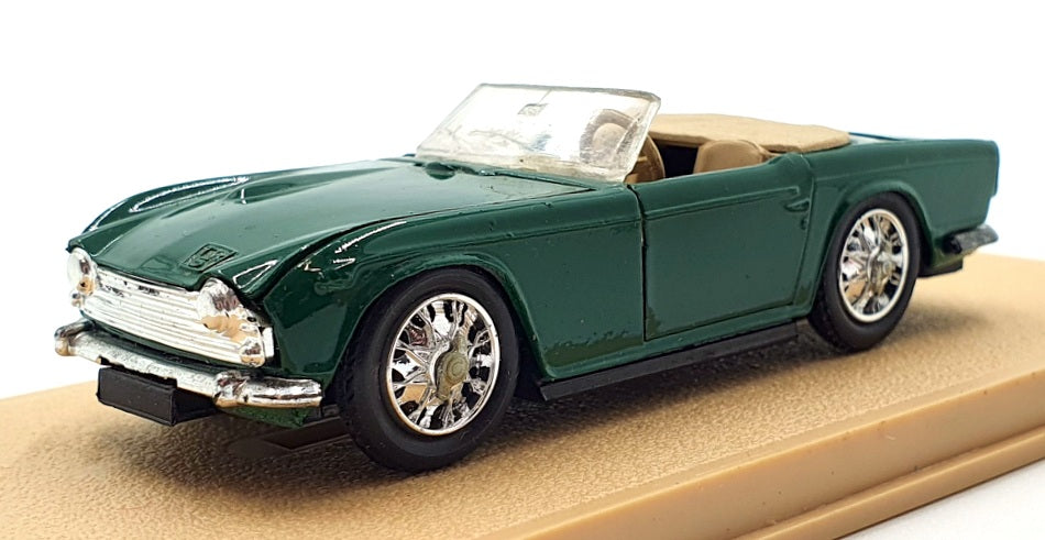 Eligor 1/43 Scale Diecast 1135 - 1968 Triumph TR5 - Green