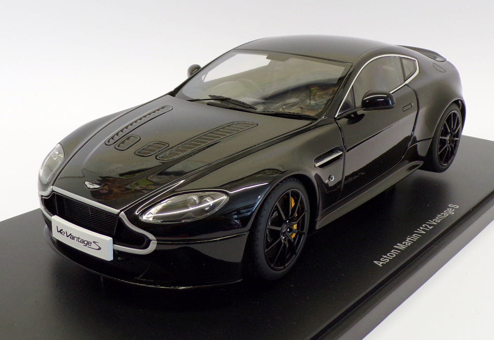 Autoart 1/18 Scale 70253 - 2015 Aston Martin V12 Vantage S - Black