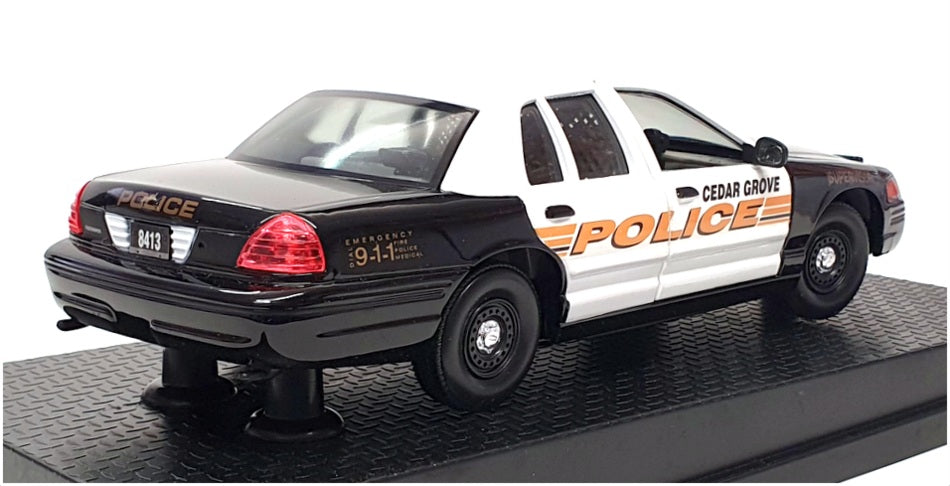 Classic Metal Works 1/24 Scale 30822 - Ford Crown Victoria Police - Cedar Grove