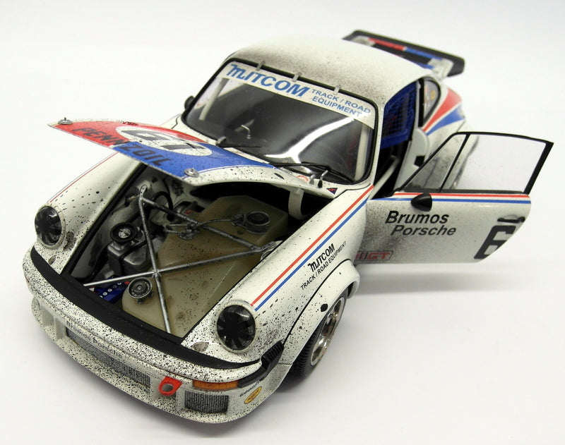 Exoto 1/18 Scale - RLG18099 1977 Exoto Porsche 934 RSR Daytona Raced