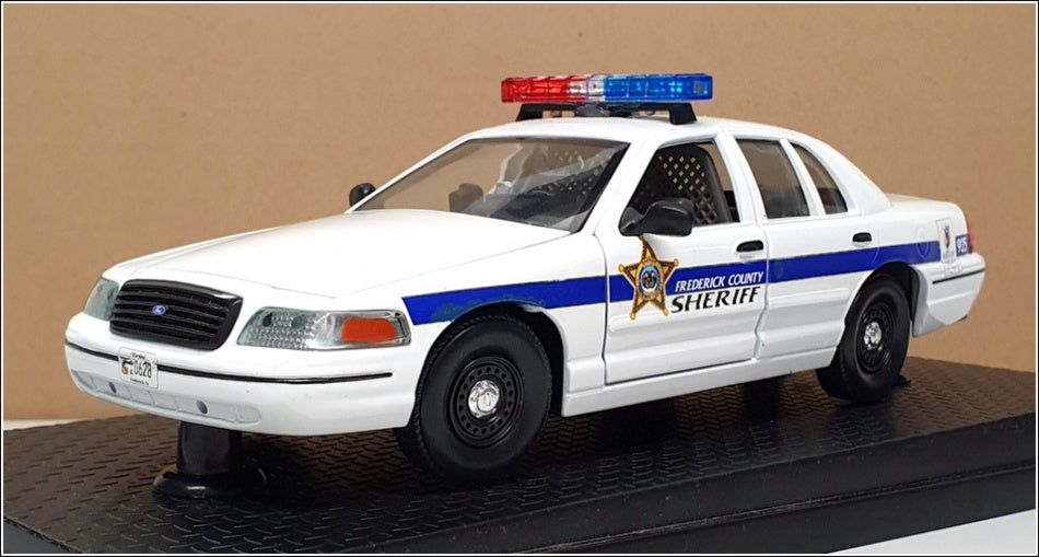 Classic Metal Works 1/24 Scale 23822J - Ford Crown Victoria Police - Frederick