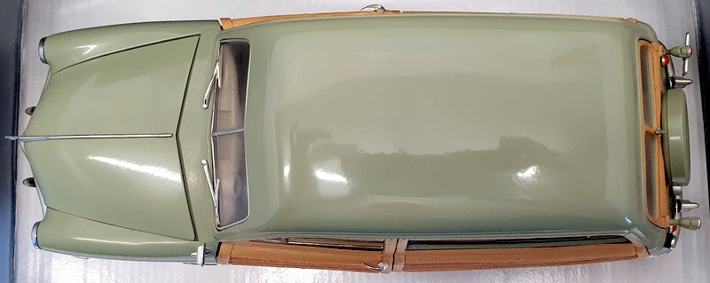 Motor City Classics 1/18 Scale Model Car 30003 - 1949 Ford Woody Wagon - Green