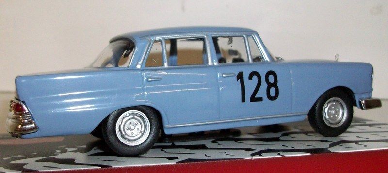 Atlas 1/43 Scale - 29 Mercedes Benz 220SE 1960 Rallye Monte Carlo Schock