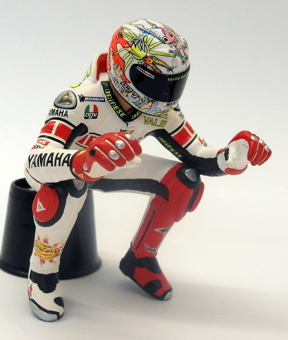 Minichamps 1/12 Scale 312 050186 Valentino Rossi Figurine Riding Valencia 2005