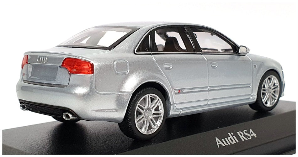 Maxichamps 1/43 Scale 940 014601 - 2004 Audi RS4 - Metallic Silver