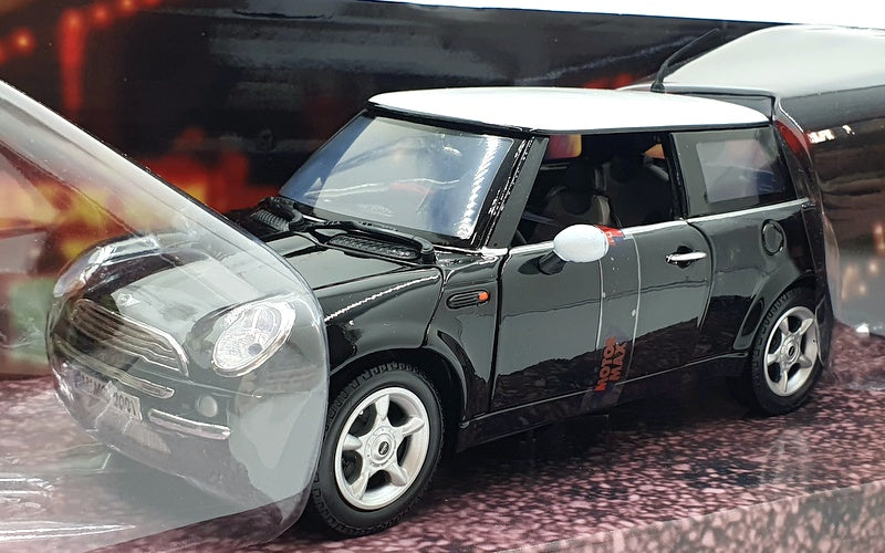 Motormax 1/18 Scale - 73114 - MINI Cooper - Black/white