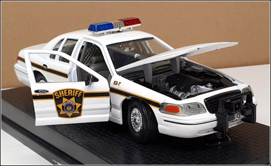 Classic Metal Works 1/24 Scale 23822Y - Ford Crown Victoria - Delaware