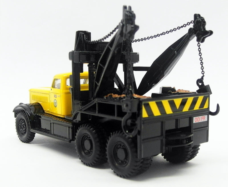 Corgi 1/50 Scale 55605 - Diamond T Wrecker Truck - Blackpool Trans.