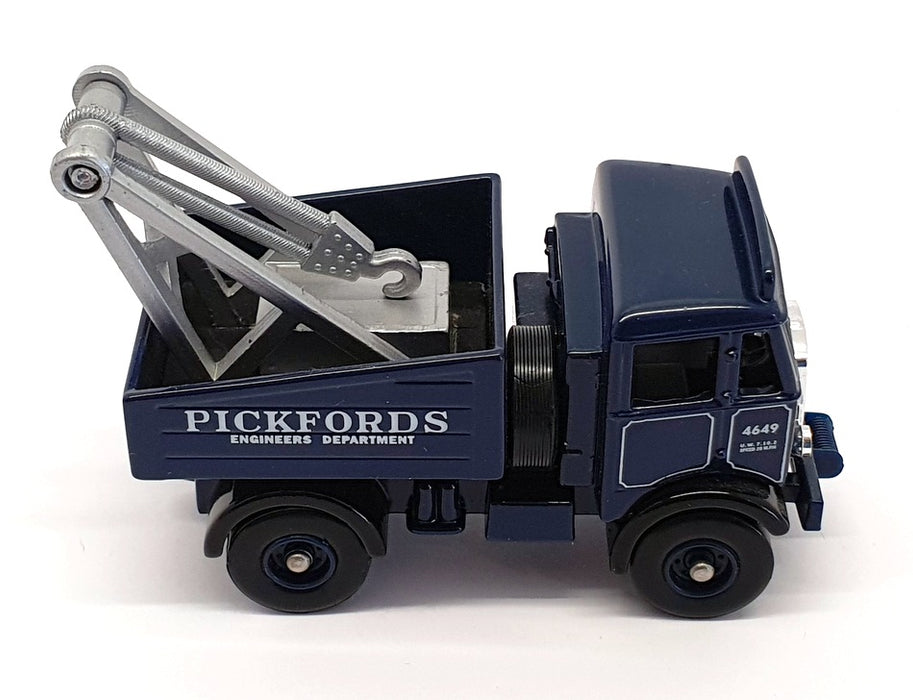 Lledo OO Scale DG114006 - AEC Wrecker Truck - Pickfords Blue