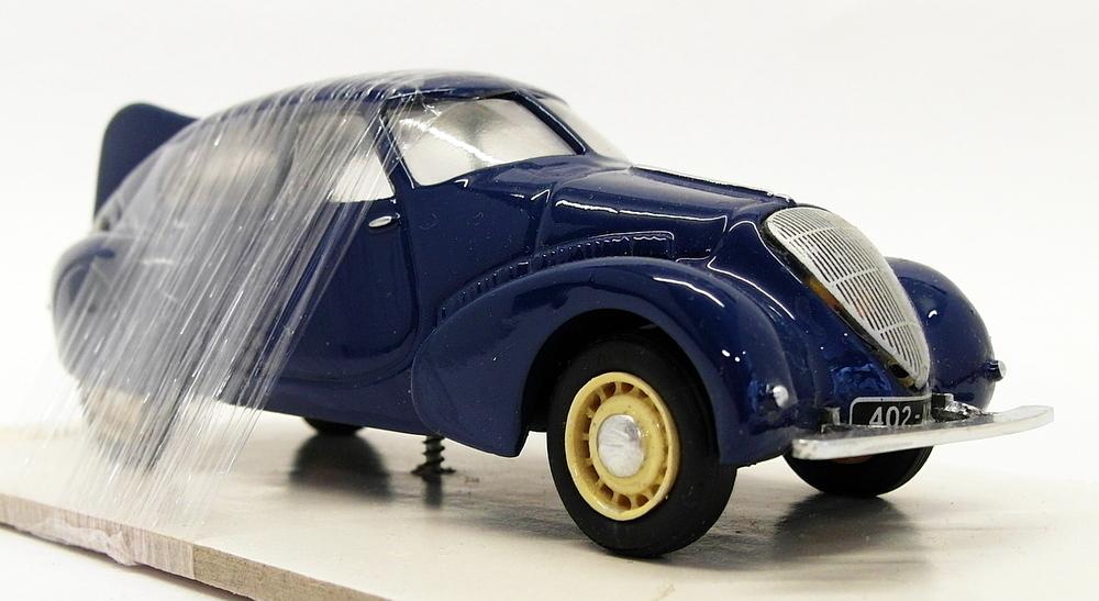 Miniroute 1/43 Scale Resin Model Car 46 - Peugeot 402 Andreau - Blue